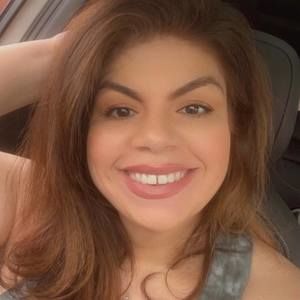 Meet your Posher, Holly